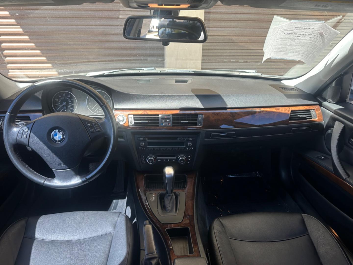 2011 Gray /Black BMW 3-Series leather (WBAPH7C51BE) with an 3.0 6 cylinder engine, Automatic transmission, located at 30 S. Berkeley Avenue, Pasadena, CA, 91107, (626) 248-7567, 34.145447, -118.109398 - Leather! Moon-roof! This 2011 BMW 3-Series 328i comes well equipped. Looking for a reliable ride but struggling with bad credit? Our dealership has got you covered with our impressive selection of used vehicles, including the sleek and stylish 2011 BMW 328. With its powerful inline 6-cylinder engin - Photo#20